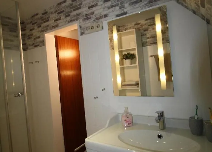 Haus Schilling * إِزينتْس